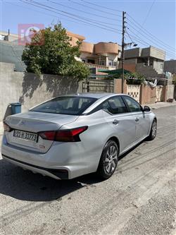نیسان ئەلتیما